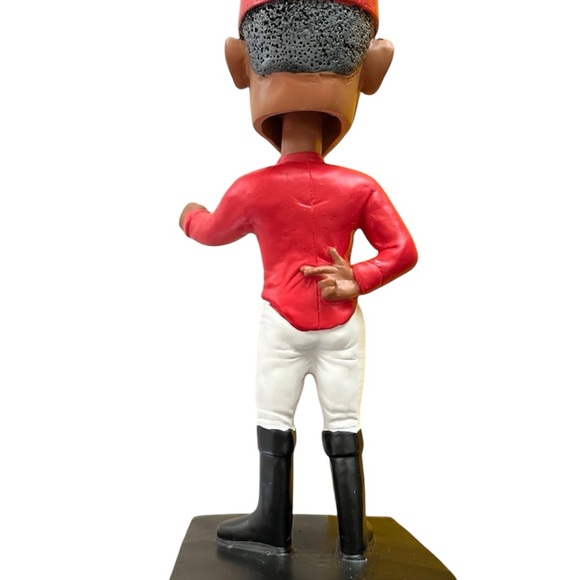 Barack Obama 7 Inches Tall Polyresin Bobblehead Action Figure - Picture 3 of 12